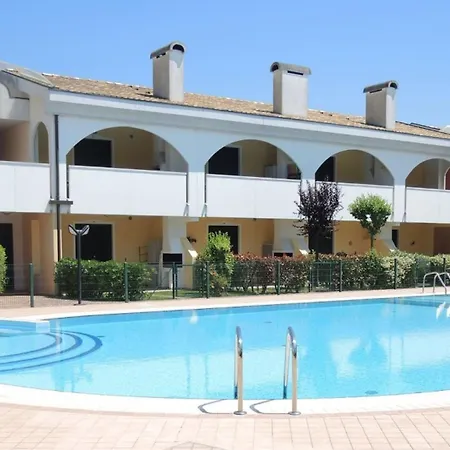 First Floor With Pool Apartment *