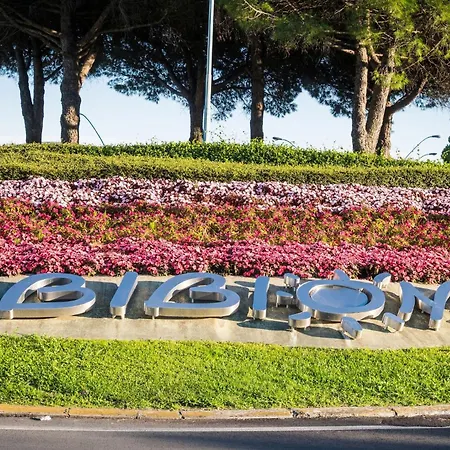 Enjoy Your Holidays In A Recently Built * Bibione